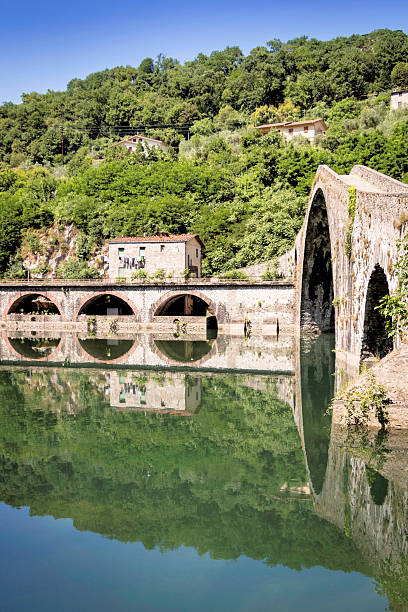Ponte della Maddalena sul Serchio, nei pressi di Borgo a Mozzano